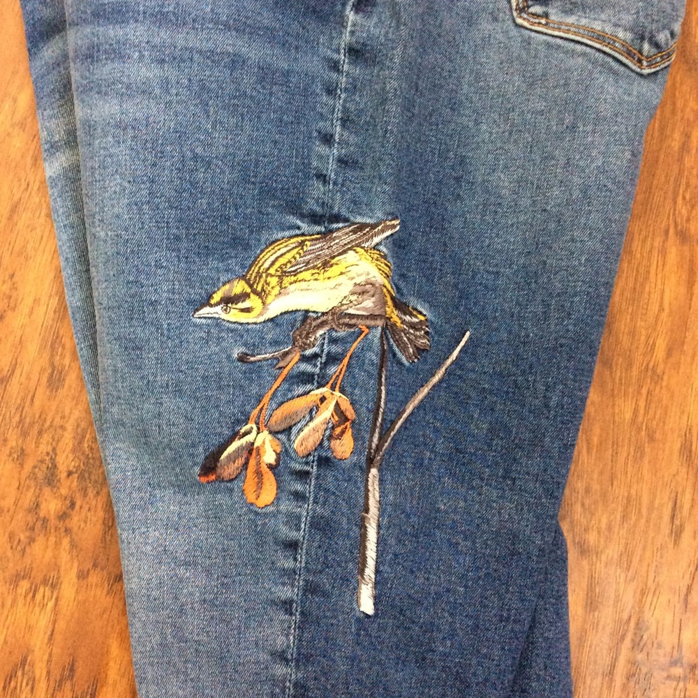 Driftwood Jackie Embroidered Jeans sz 32 - Picture 10 of 10